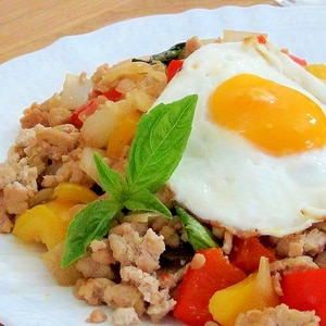 ガパオライス バジルと鶏肉炒めご飯 レシピ動画 レシピ 作り方 By すたーびんぐ 楽天レシピ ガパオライス バジルと鶏肉炒めご飯 レシピ動画 レシピ 作り方 By すたーびんぐ 楽天レシピ
